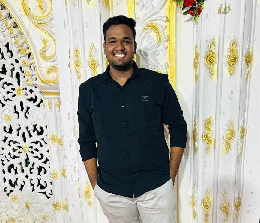 Sumit, Social Media Manager